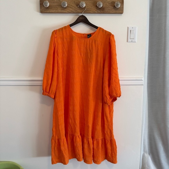 Vero Moda Curve NWT Orange Ruffled Hem 3/4 Bishop Sleeves women’s 20 Dress - Picture 1 of 10